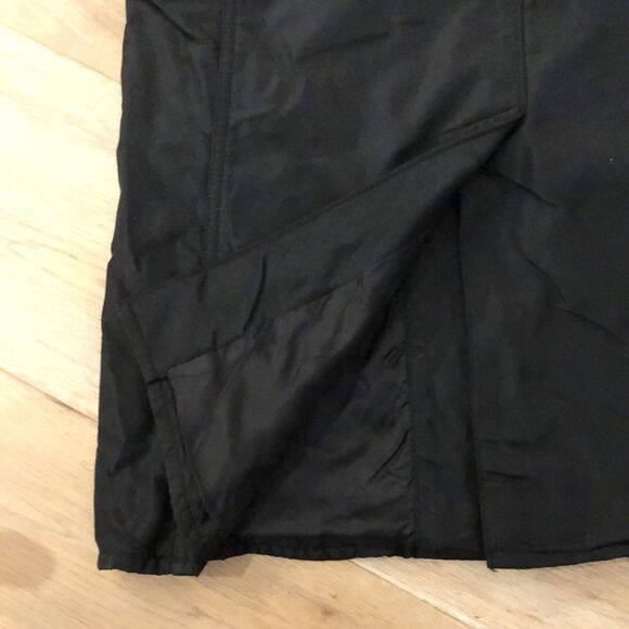 Women’s Banana Republic Black Nylon waterproof Button-Up Rain Jacket - Picture 6 of 8